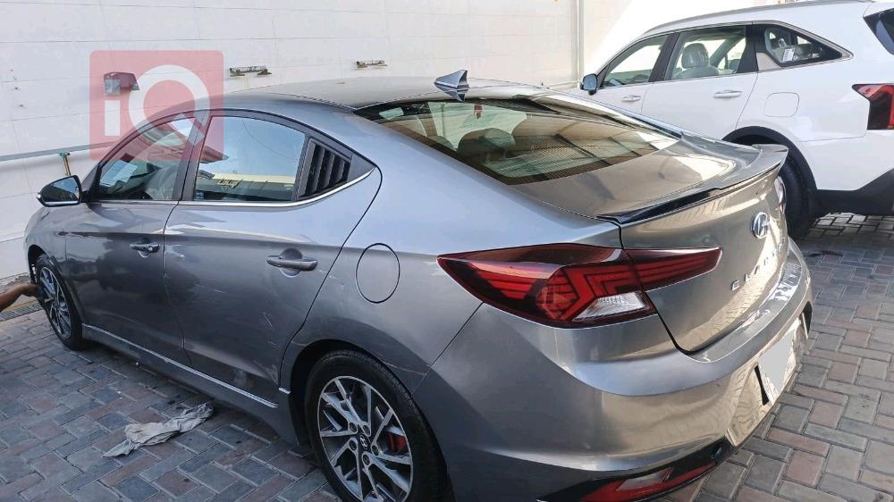 هيونداي النترا